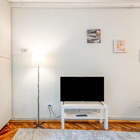 Modern 10 Apartment