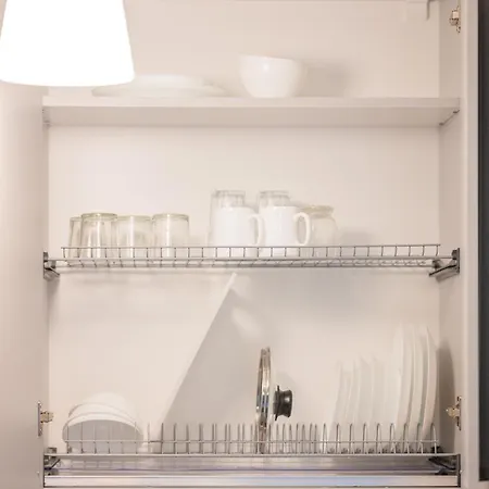 Modern 10 Apartment *