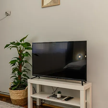 Modern 10