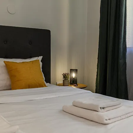 아파트 Langa Biserica Neagra Si Turnul Alb 브라쇼브