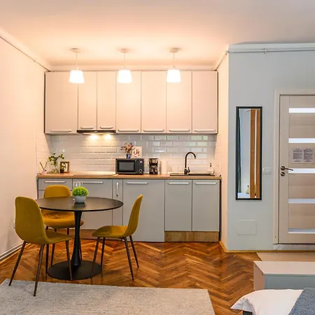 Modern 10 Apartment