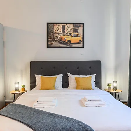 아파트 Langa Biserica Neagra Si Turnul Alb *