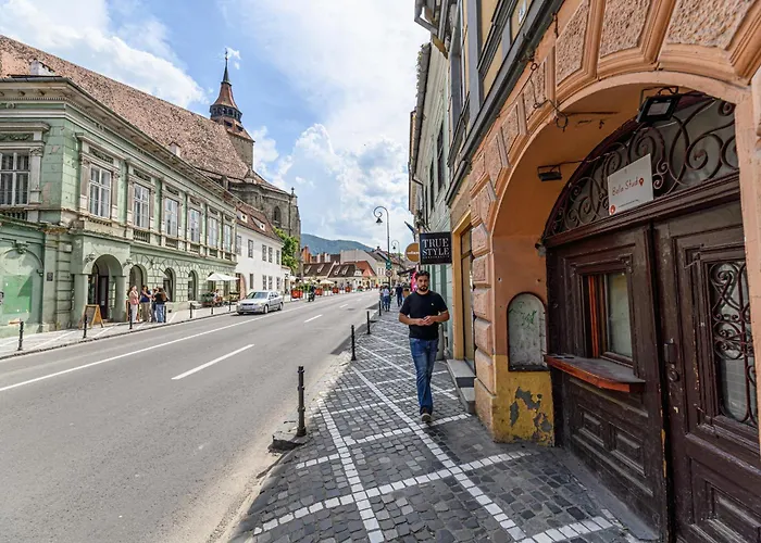 公寓 Langa Biserica Neagra Si Turnul Alb